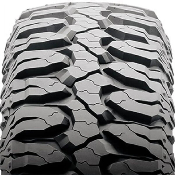 M/T Mud Terrain LT33X12.50R15 108Q C Light Truck Tire